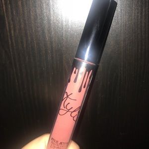 “Dirty Peach” Kylie Lipstick